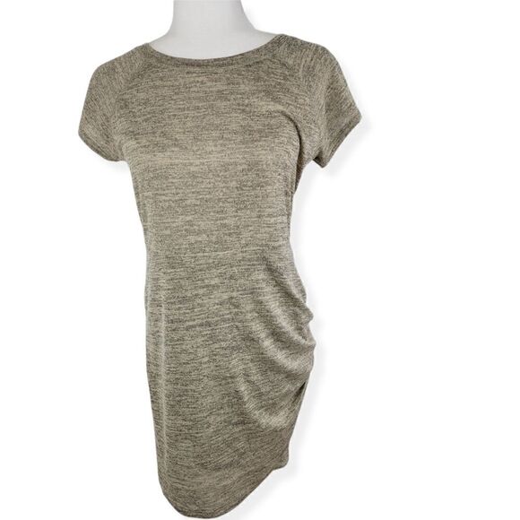 Cloud & Sky short sleeve dress with side ruched in oatmeal Large NWT - Picture 1 of 3